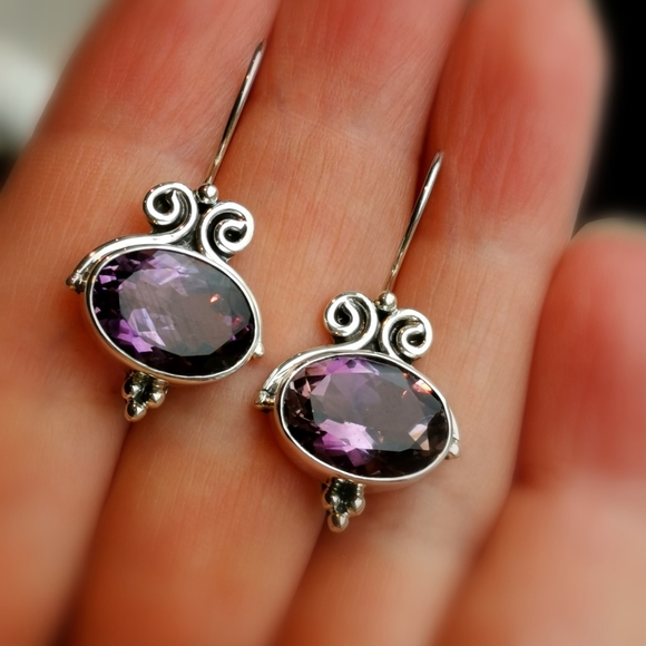 BAMGEM Jewelry - Stunning sterling silver Amethyst drop earrings